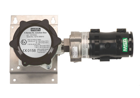 MSA’s PrimaX IR Gas Transmitter offers LEL (Lower Explosive Limit) combustible gas detection through a patented PrimaX Gas Transmitter IR dual source design. A redundant IR source provides reliability and uninterrupted monitoring should a source failure occur. Furthermore, the possibility of obscurations due to rain, fog, dirt, dust, and other environmental conditions is minimized due to dual source design.